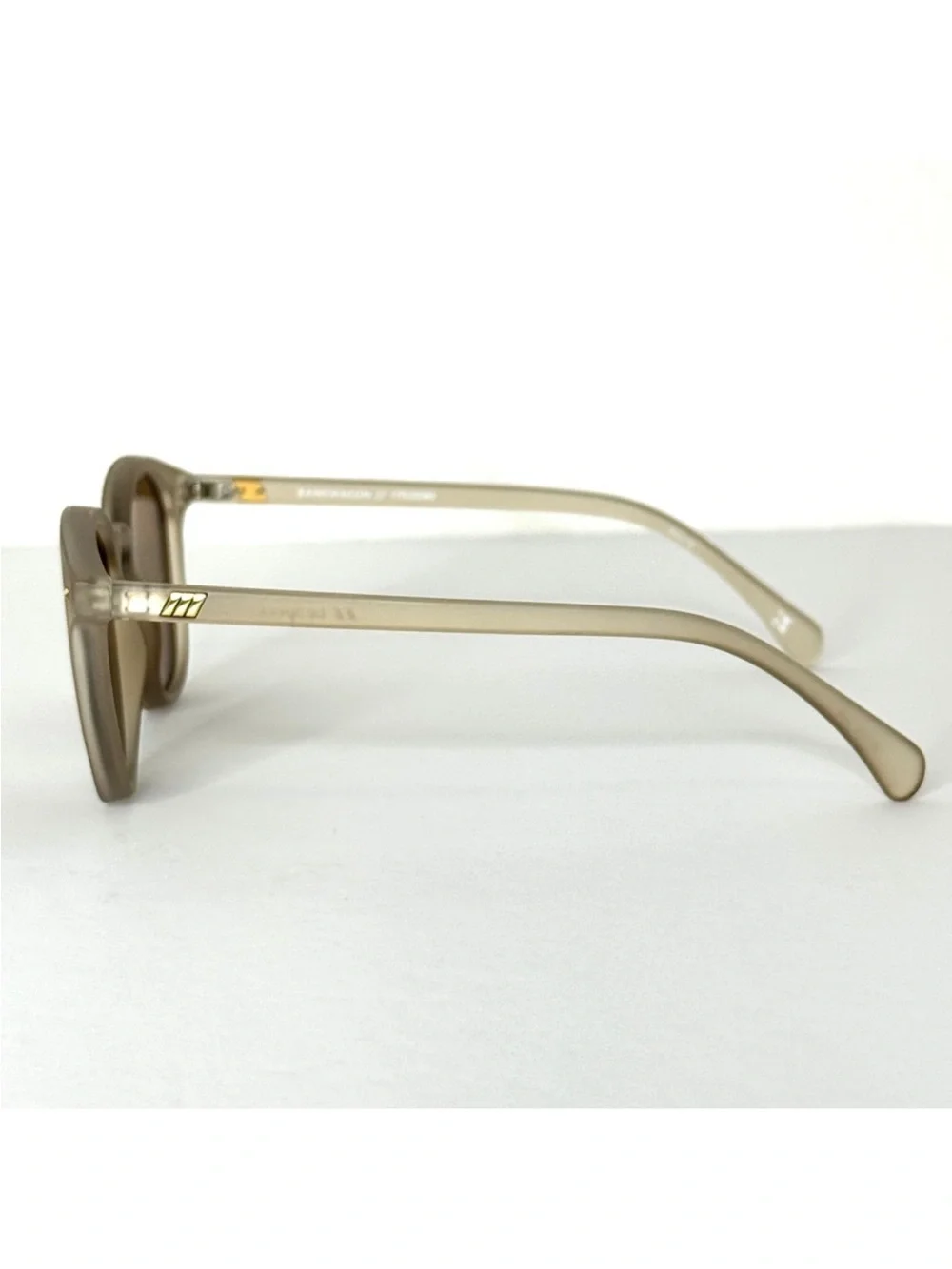 LE SPECS Bandwagon NEW Sunglasses Matte Stone Frame With Copper Mirror Lens NEW